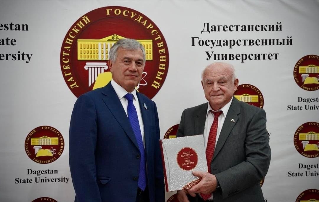 «От Кулаковского до Гамзатова»: Дагестан и Якутия соединили голоса двух великих поэтов