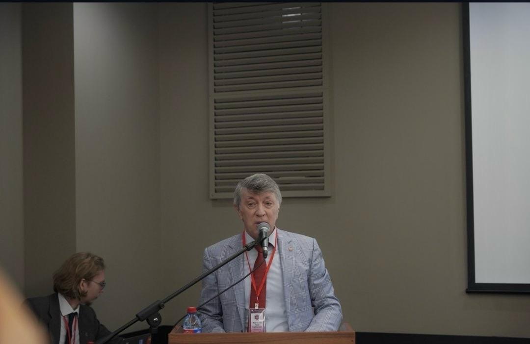 В Каспийске открылась школа «Перспективные квантовые материалы»