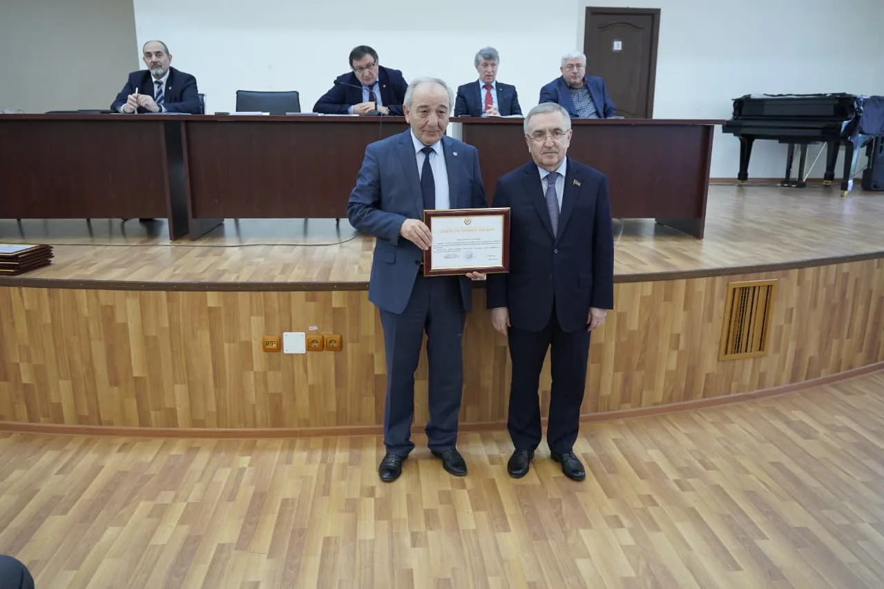 В ДГУ обсудили будущее физико-математического образования в Дагестане