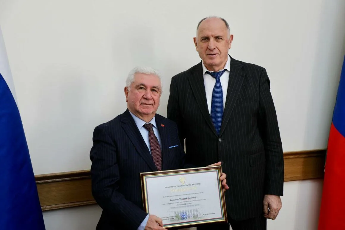 Профессор ДГУ отмечен благодарностью Правительства Дагестана