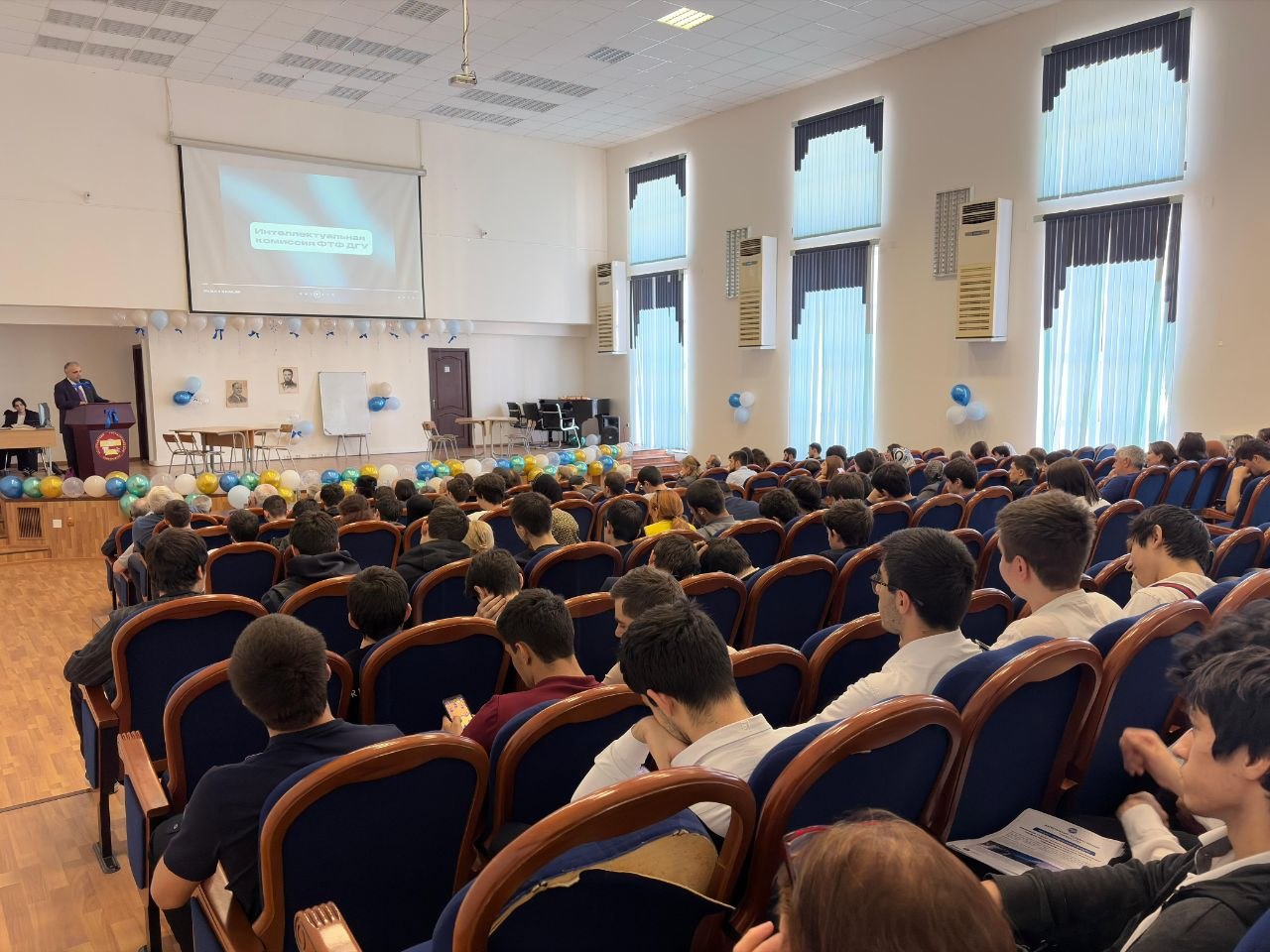 В ДГУ возродили легендарный «День Архимеда»    
