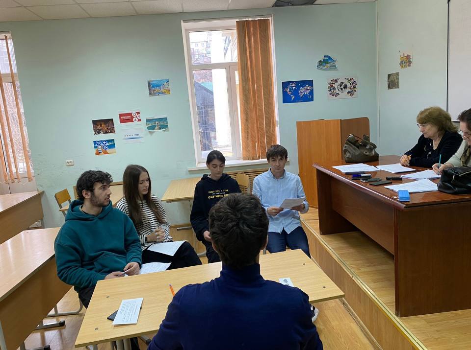 В ДГУ прошел региональный этап ВсОШ по русскому и иностранным языкам